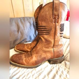 Mens Ariat Boots size 8.5 D